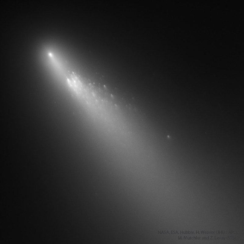 Periodic comet 73P/Schwassmann-Wachmann 3 has broken up at least twice. A cosmic souffle of ice and dust left over from the early solar system, this comet was first seen to split into several large pieces during the close-in part of its orbit in 1995.  However, in the 2006 passage, it disintegrated into dozens of fragments that stretched several degrees across the sky. Since comets are relatively fragile, stresses from heat, gravity and outgassing, for example, could be responsible for their tendency to break up in such a spectacular fashion when they near the hot Sun. The Hubble Space Telescope recorded, in 2006, the featured sharp view of prolific Fragment B, itself trailing a multitude of smaller pieces, each with its own cometary coma and tail. The picture spans over 3,000 kilometers at the comet's distance of 32 million kilometers from planet Earth.